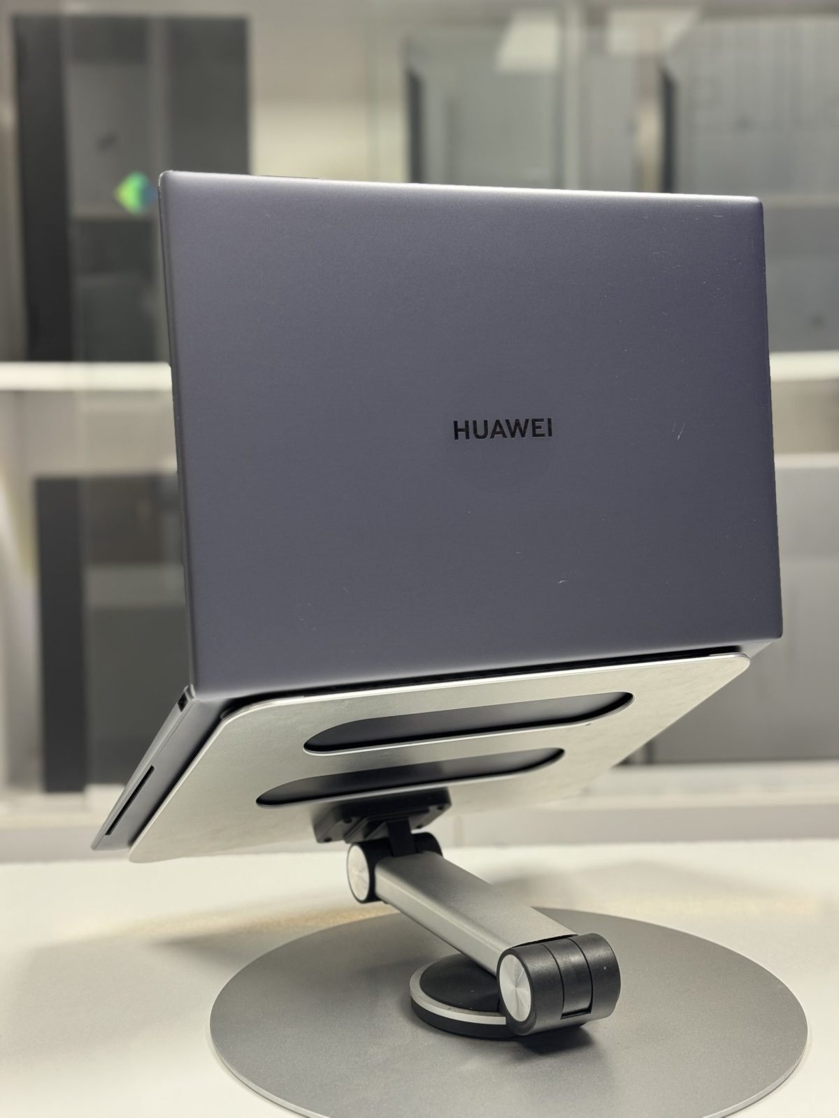 HUAWIE MateBook X PRO i7-10700U 16GB RAM 512 SSD 14 3K NVIDIA MX250/2GB – Image 6